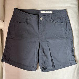 DKNY Women's Shorts Size 12